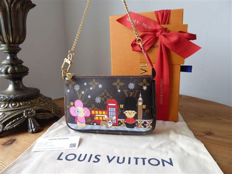 lv christmas mini pochette 2020|Louis Vuitton Christmas Animation 2020 Bag Collection.